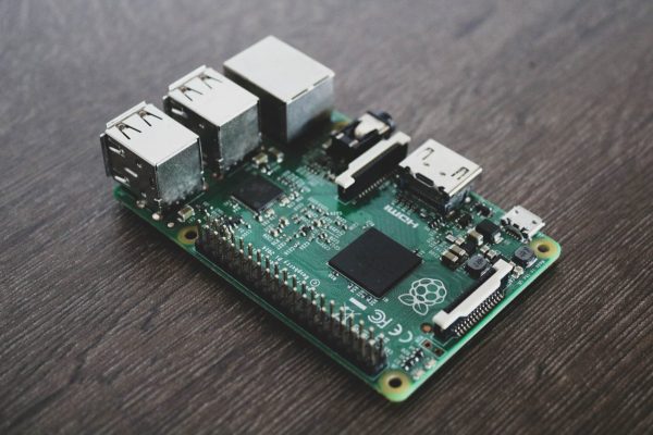 board capacitors chips 1472443 scaled