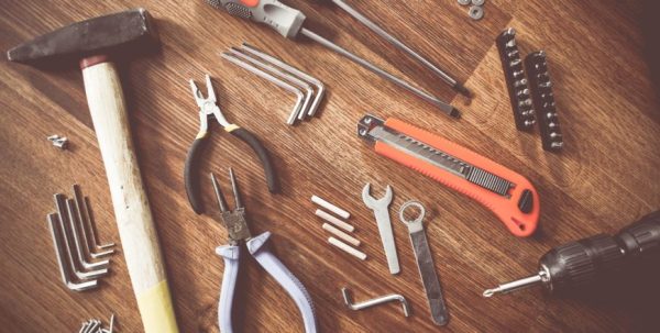 tools 864983 1920 870x440 2