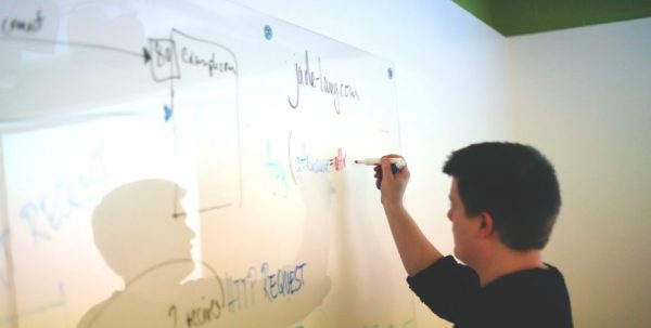 white board 593300 1920 870x440 1